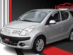 Zilver, metallic lak Gebruikt 2013 Nissan Pixo Hatchback | € 6.440 (Duur)