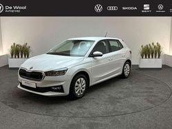 Moon white Gebruikt 2025 Skoda Fabia Selection Hatchback | € 21.395 (Eerlijke prijs)