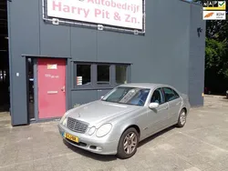 Grijs Gebruikt 2003 Mercedes E200 Elegance Sedan | € 1.995