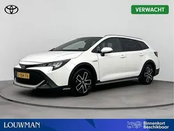 Pure white (licht wit) Gebruikt 2020 Toyota Corolla Stationwagen | € 20.945 (Duur)