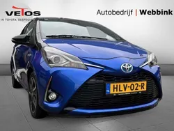Blauw, metallic lak Gebruikt 2017 Toyota Yaris Hybrid Plus Hatchback | € 15.750 (Eerlijke prijs)