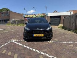 Zwart Gebruikt 2014 Ford Fiesta ST Hatchback | € 12.499 (Eerlijke prijs)