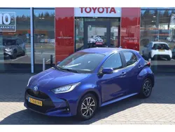 Blauw Gebruikt 2023 Toyota Yaris Hatchback | € 21.390 (Eerlijke prijs)
