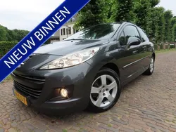 Grijs, metallic lak Gebruikt 2010 Peugeot 207 Hatchback | € 2.750 (Eerlijke prijs)