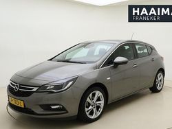 Bruin Gebruikt 2016 Opel Astra Innovation Hatchback | € 13.950 (Eerlijke prijs)
