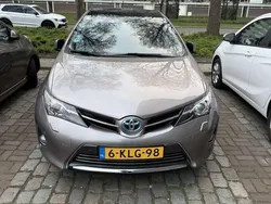 Gebruikt 2013 Toyota Auris Hybrid Executive Sedan | € 12.750 (Eerlijke prijs)
