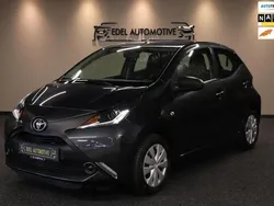 Grijs Gebruikt 2018 Toyota Aygo Hatchback | € 8.999 (Eerlijke prijs)