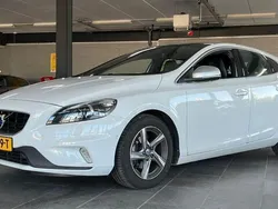 Wit Gebruikt 2015 Volvo V40 R-Design Stationwagen | € 9.950 (Eerlijke prijs)