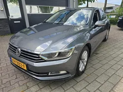 Grijs Gebruikt 2016 VW Passat Sedan | € 10.950 (Duur)