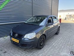 Blauw Gebruikt 2006 VW Polo Hatchback | € 749 (Super prijs)