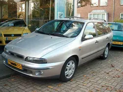 Grijs Gebruikt 1996 Fiat Marea Weekend Stationwagen | € 2.500