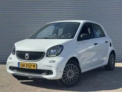 Wit Gebruikt 2015 Smart ForFour Hatchback | € 5.448 (Eerlijke prijs)
