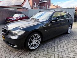 Zwart Gebruikt 2005 BMW 320 Executive Stationwagen | € 1.695 (Eerlijke prijs)