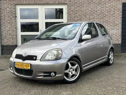 Grijs Gebruikt 2001 Toyota Yaris Sport Hatchback | € 1.650