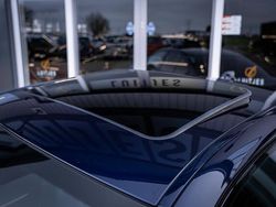 Blauw (metallic) Gebruikt 2022 BMW 320 M Sport Sedan | € 33.500 (Eerlijke prijs)