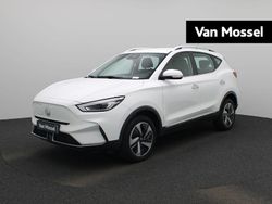 Wit Gebruikt 2023 MG ZS Comfort Sedan | € 20.900 (Eerlijke prijs)