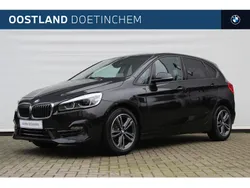 Zwart Gebruikt 2019 BMW 218 Executive Stationwagen | € 19.950 (Goede deal)