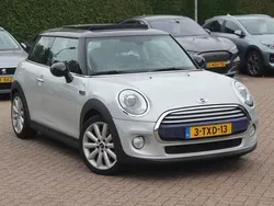 Wit, metallic lak Gebruikt 2014 Mini Cooper Hatchback | € 12.999 (Goede deal)
