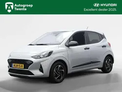 Grijs, metallic lak Nieuw 2025 Hyundai i10 Comfort Hatchback | € 18.950 (Goede deal)