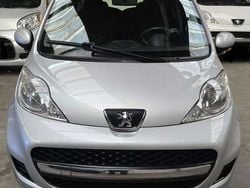 Zilver Gebruikt 2011 Peugeot 107 Hatchback | € 2.950 (Eerlijke prijs)