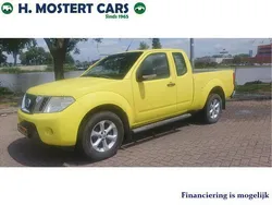 Geel Gebruikt 2011 Nissan Navara SE Pickup | € 6.950 (Eerlijke prijs)