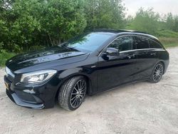 Zwart Gebruikt 2018 Mercedes CLA200 Prestige Stationwagen | € 20.750 (Eerlijke prijs)