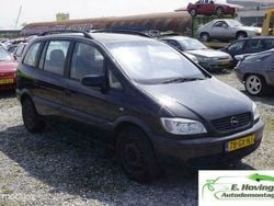 Zwart Gebruikt 2001 Opel Zafira Comfort MPV | € 950 (Goede deal)