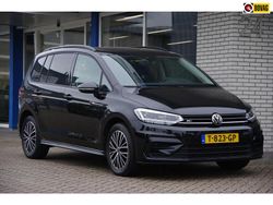 Zwart Gebruikt 2022 VW Touran Highline MPV | € 35.900 (Duur)