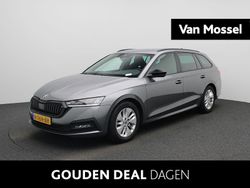 Grijs Gebruikt 2022 Skoda Octavia Business Line Stationwagen | € 20.944 (Eerlijke prijs)
