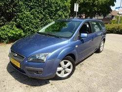 Blauw Gebruikt 2006 Ford Focus Futura Stationwagen | € 1.150 (Goede deal)