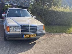 Gebruikt 1993 Mercedes E280 Sedan | € 7.250