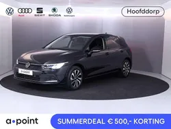 Zwart Gebruikt 2022 VW Golf VIII Active Hatchback | € 27.449 (Eerlijke prijs)