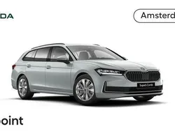 Zilver Nieuw 2025 Skoda Superb Business Line Stationwagen | € 47.130 (Super prijs)