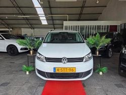 Wit Gebruikt 2013 VW Touran Highline MPV | € 3.333