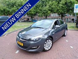 Grijs Gebruikt 2014 Opel Astra Cosmo Sedan | € 6.944 (Eerlijke prijs)