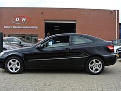 Zwart Gebruikt 2009 Mercedes CLC180 Hatchback | € 3.999