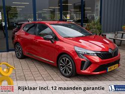 Rood Gebruikt 2024 Renault Clio V Techno Hatchback | € 19.940 (Iets duurder)