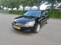 Zwart Gebruikt 2004 Mitsubishi Lancer Stationwagen | € 1.500 (Iets duurder)