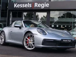 Grijs, metallic lak Gebruikt 2022 Porsche 992 Sport Cabriolet | € 184.950 (Super prijs)