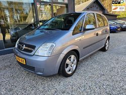 Grijs Gebruikt 2004 Opel Meriva MPV | € 1.999 (Eerlijke prijs)