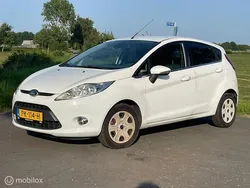 Wit Gebruikt 2010 Ford Fiesta Titanium Hatchback | € 2.750 (Goede deal)