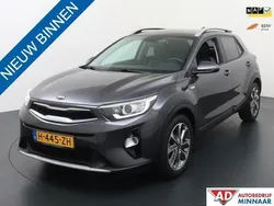 Grijs, metallic lak Gebruikt 2020 Kia Stonic SUV | € 17.450 (Eerlijke prijs)