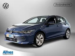 Blauw Gebruikt 2024 VW Golf VIII Edition Hatchback | € 32.995 (Goede deal)