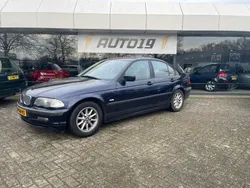 Blauw Gebruikt 2000 BMW 318 Executive Sedan | € 2.319 (Duur)