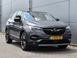 Grijs, metallic lak Gebruikt 2019 Opel Grandland X Innovation SUV | € 20.945 (Eerlijke prijs)