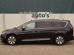 Zwart Gebruikt 2018 Chrysler Pacifica SUV | € 24.900