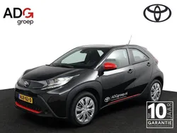 Zwart Gebruikt 2025 Toyota Aygo Play Hatchback | € 23.900 (Iets duurder)