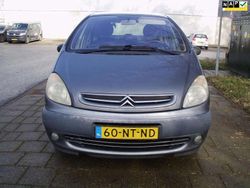 Grijs Gebruikt 2004 Citroën Xsara Picasso MPV | € 850 (Eerlijke prijs)