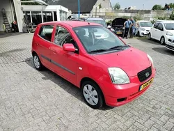 Rood Gebruikt 2005 Kia Picanto Hatchback | € 2.375 (Goede deal)