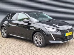 Zwart Gebruikt 2020 Peugeot e-208 Allure Hatchback | € 14.500 (Eerlijke prijs)